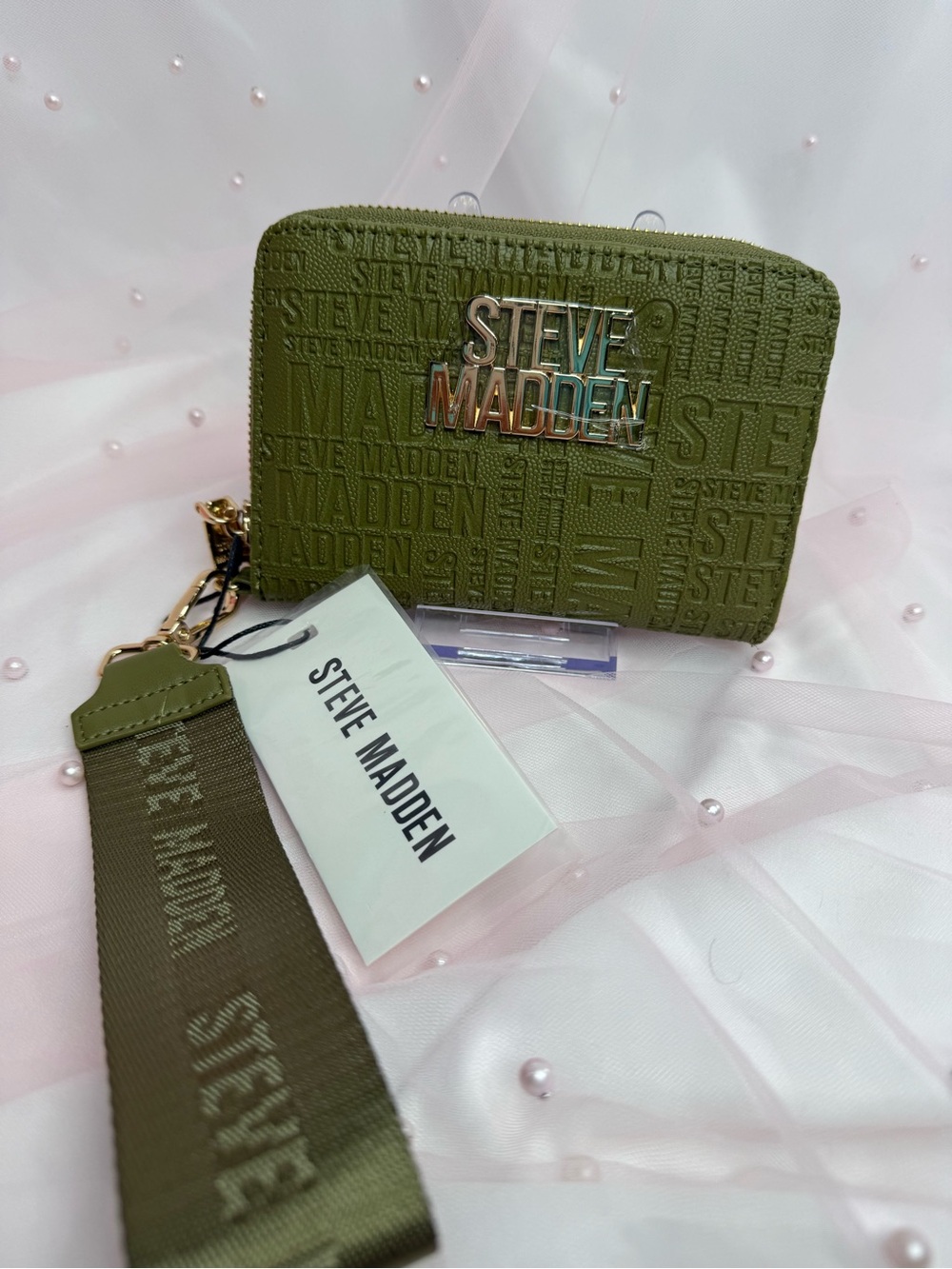Steve Madden Moss Bjess Zip-Around Wristlet